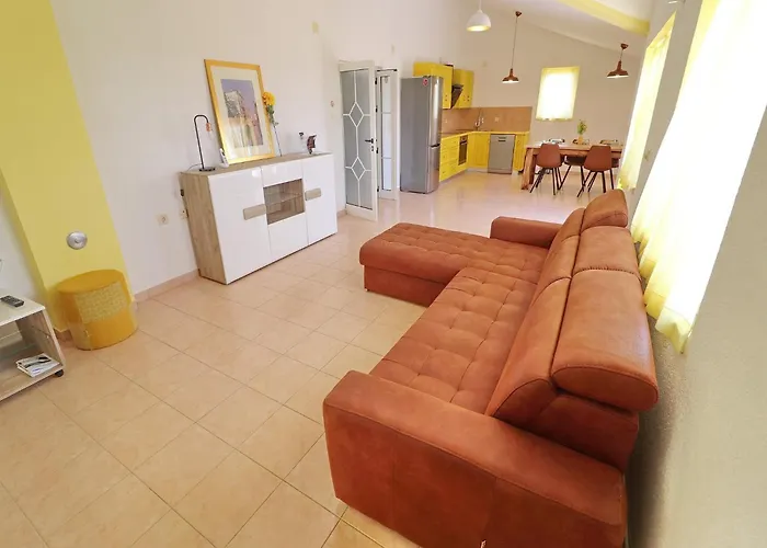 Michele-three Bedroom With Partial Sea View Grejp דירה