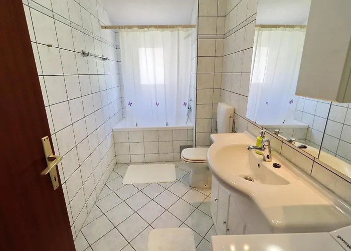 Michele-three Bedroom With Partial Sea View Grejp דירה *