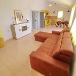 Michele-three Bedroom With Partial Sea View Grejp Lägenhet