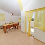 Michele-three Bedroom With Partial Sea View Grejp Lägenhet