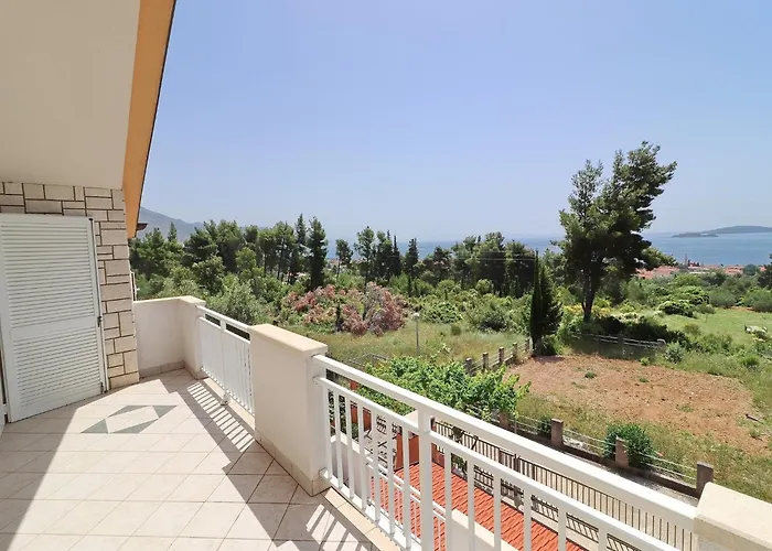 Michele-three Bedroom With Partial Sea View Grejp *
