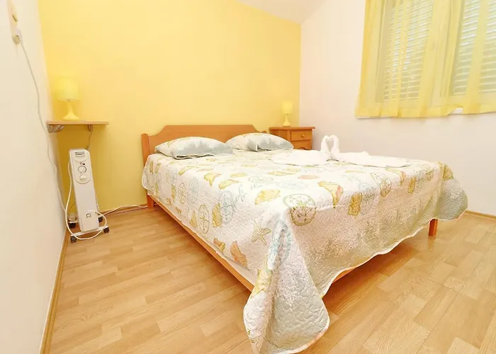 Michele-three Bedroom With Partial Sea View Grejp Διαμέρισμα Orebić